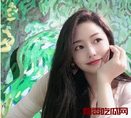 吃糖吐泡泡的3分钟视频,吃糖吐泡泡退网是因为她的3分钟视频吗