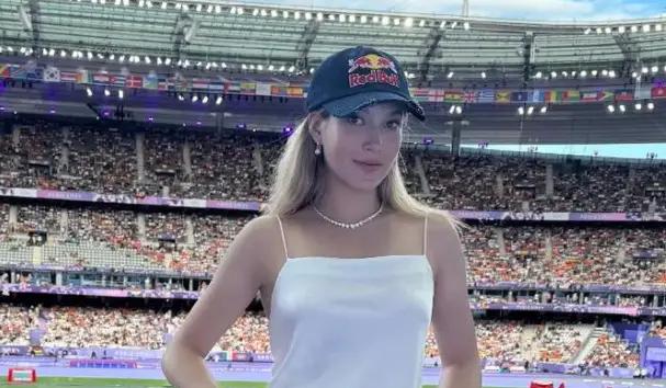 谷爱凌疑似恋情瓜引发热议,她和马尔尚在夜店热舞,两人互动亲密__谷爱凌疑似恋情瓜引发热议 ,她和马尔尚在夜店热舞,两人互动亲密