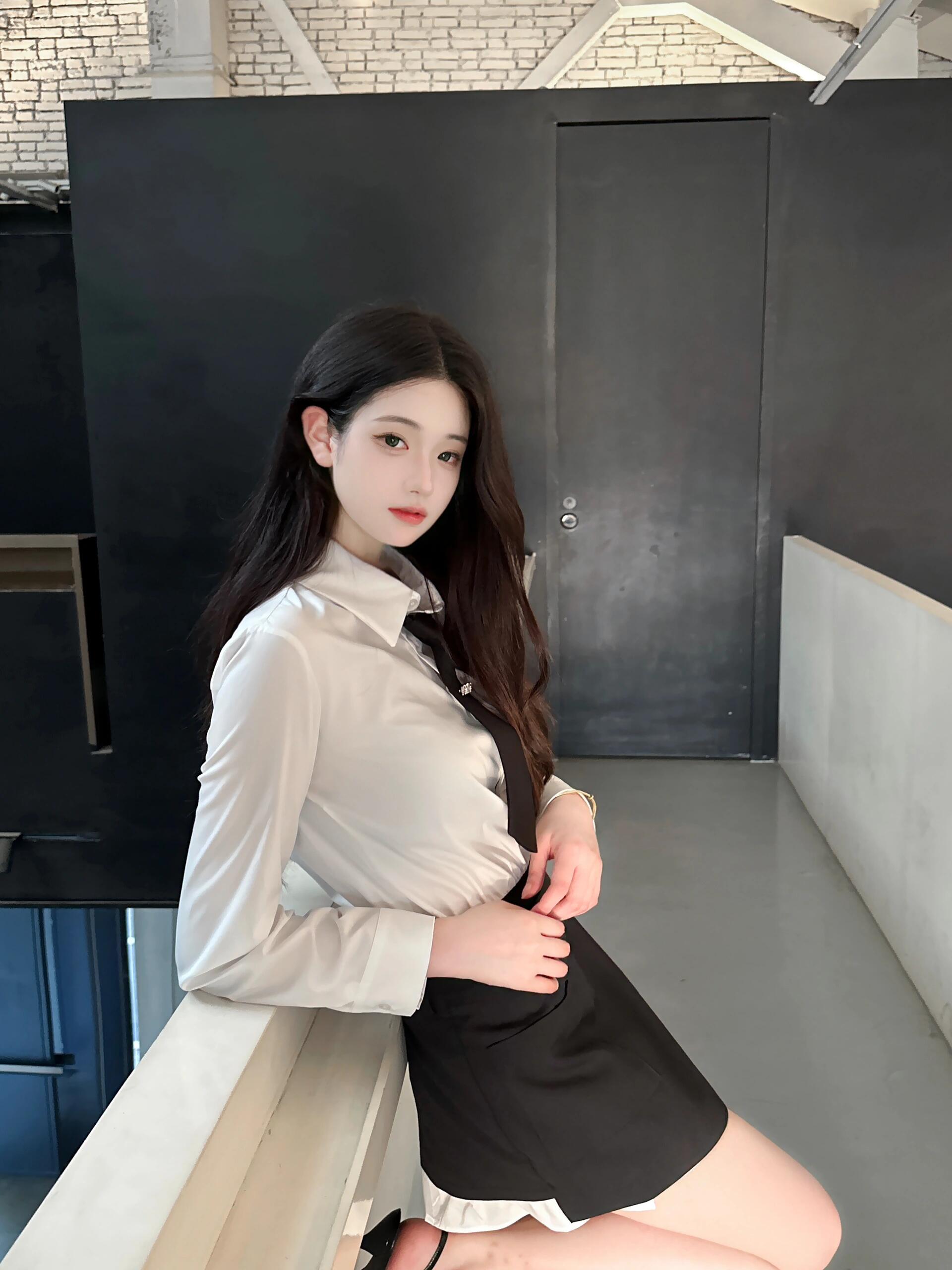 阿朱整活大爷原视频,阿朱被抓了