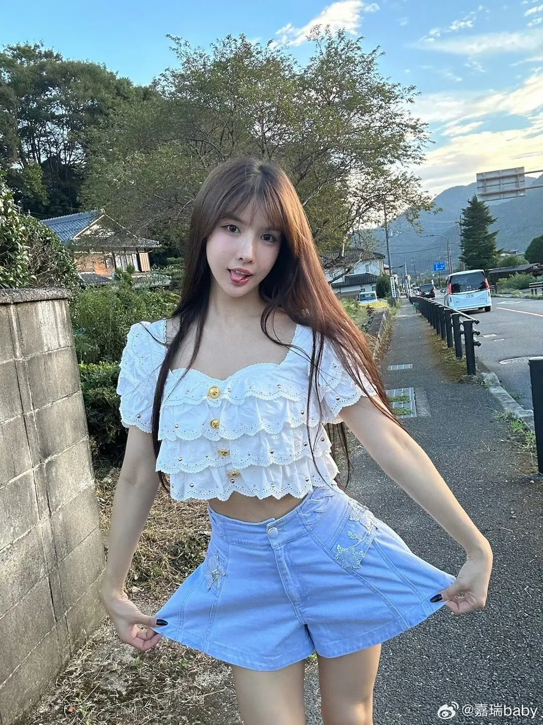 助眠女主播称交不起房租,不想靠大哥只能靠自己,素颜直播太丑被网友喷:妆前妆后两个人!