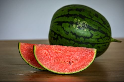 揭秘699.su黑料,带你走进网络吃瓜界的暗流涌动