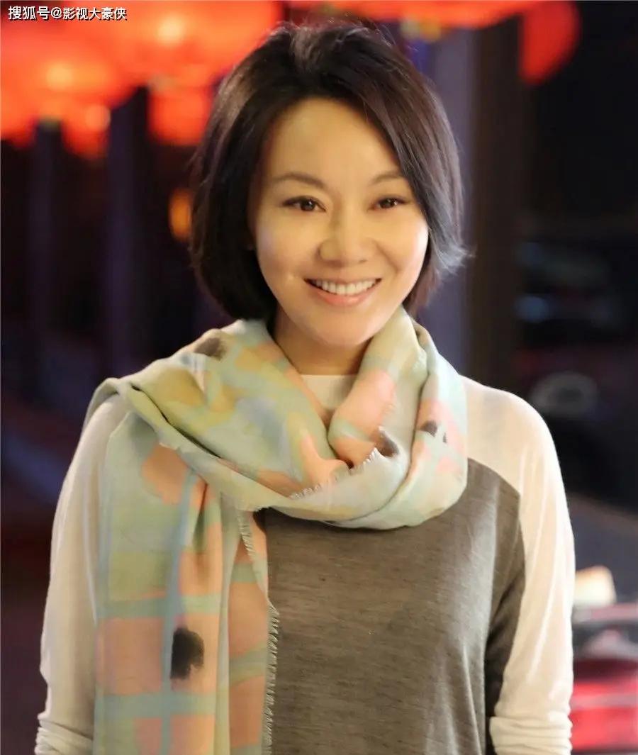 51岁的闫妮:月月都给前公婆生活费,从此以后我就是您的亲女儿_51岁的闫妮:月月都给前公婆生活费 ,从此以后我就是您的亲女儿_