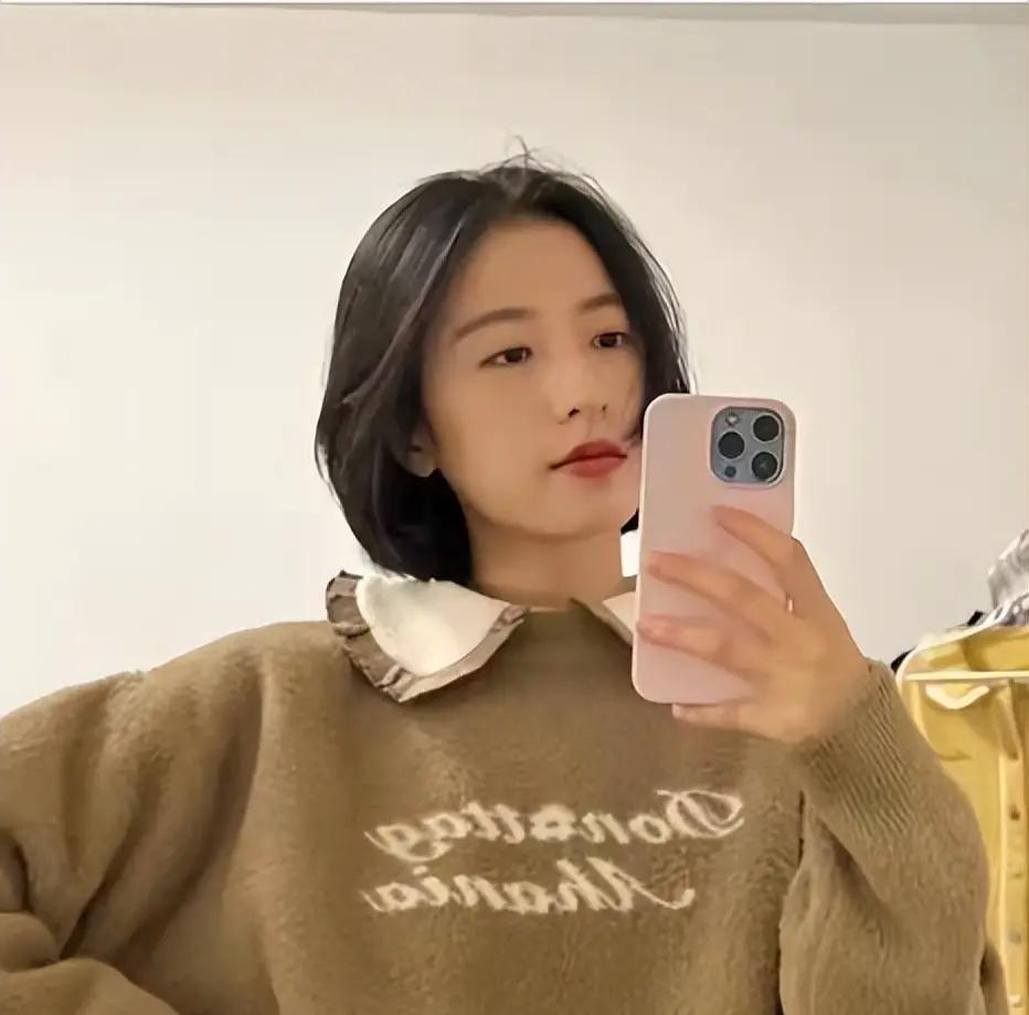 失去贵人力捧后,娱乐圈的残酷在周雨彤身上表现得淋漓尽致!__失去贵人力捧后,娱乐圈的残酷在周雨彤身上表现得淋漓尽致!