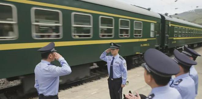 《驻站》大结局:常胜升职离开东寨,为什么全村没有一个人来送?__《驻站》大结局:常胜升职离开东寨 ,为什么全村没有一个人来送?