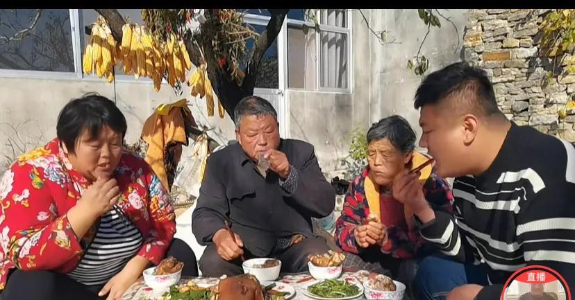 _时隔3年 ,胖吕回娘家团聚!一家人吃喝成成有女朋友了 网友:真好_时隔3年,胖吕回娘家团聚!一家人吃喝成成有女朋友了 网友:真好