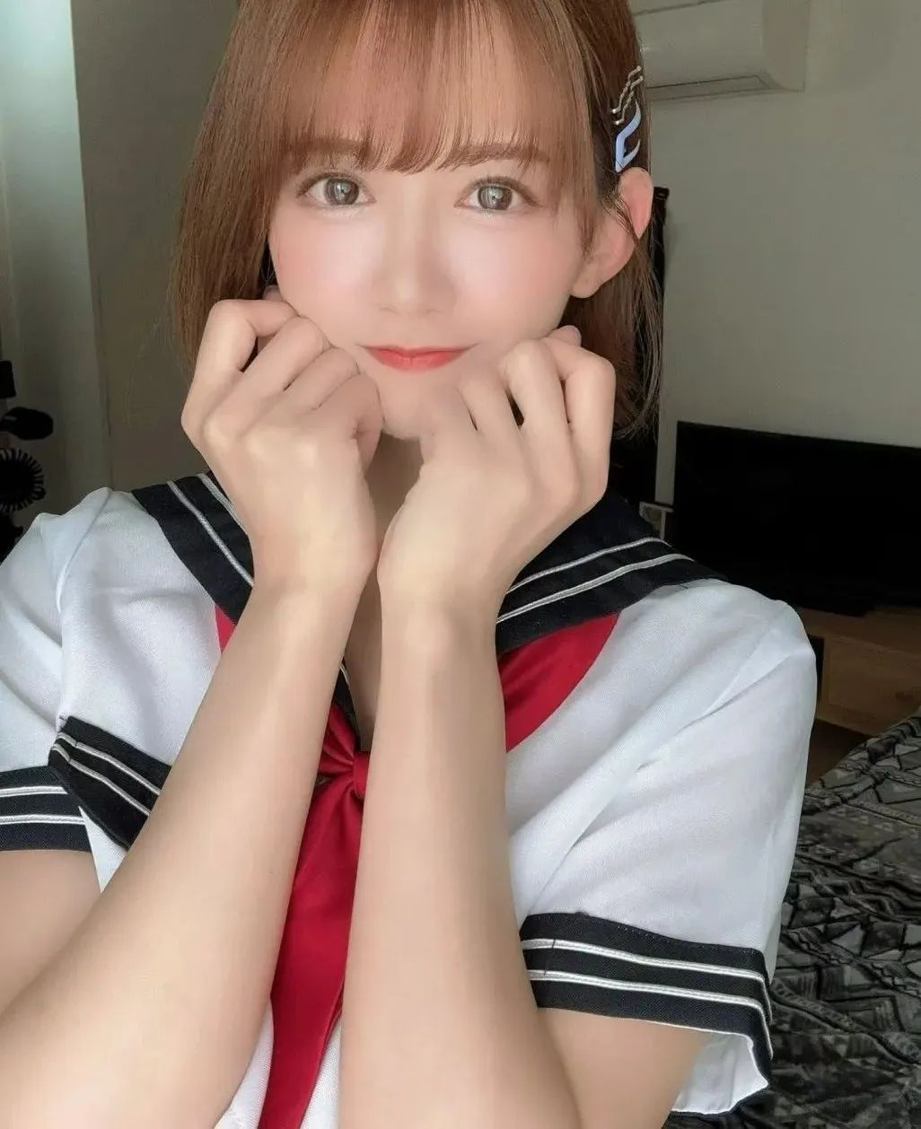 揭秘黑料网站的界面与内容反差:为何首页看似正规却充斥负面信息