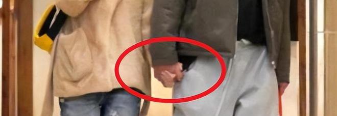 _61岁孙兴牵着54岁林美贞回家,十指紧扣像初恋,恭喜他们!_61岁孙兴牵着54岁林美贞回家 ,十指紧扣像初恋,恭喜他们!