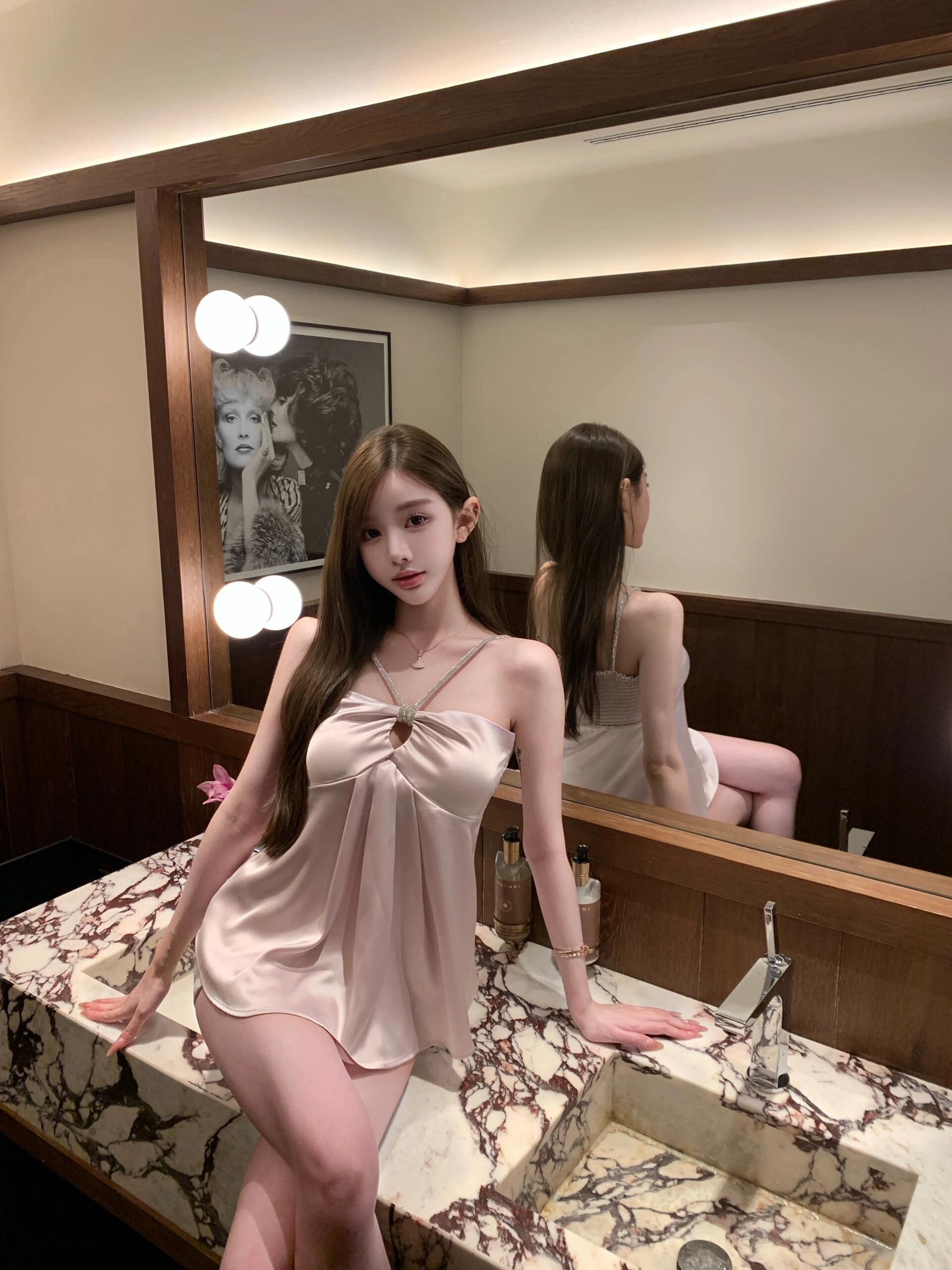 揭秘黑料吃瓜网的起源与发展:网络八卦文化的聚集地