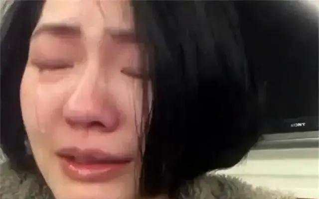 S家族许雅钧的神奇“隐身术 ”,出钱运送大S骨灰成为他的人生高光时刻,小S就这样被老公拿捏住命门_S家族许雅钧的神奇“隐身术” ,出钱运送大S骨灰成为他的人生高光时刻,小S就这样被老公拿捏住命门_