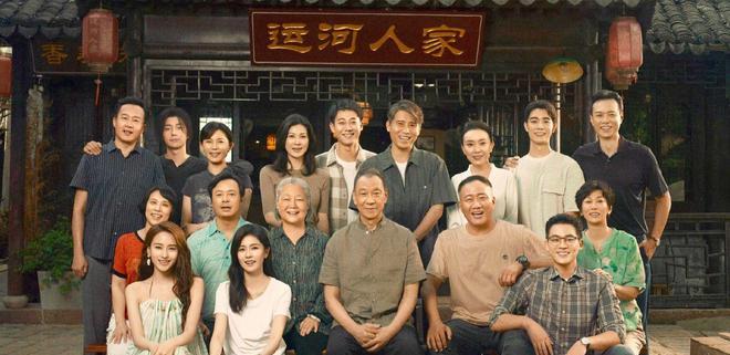 央视开播!40集年代剧来了 ,白鹿、欧豪领衔,胡军扛大旗,熬夜追_央视开播!40集年代剧来了 ,白鹿 、欧豪领衔,胡军扛大旗,熬夜追_