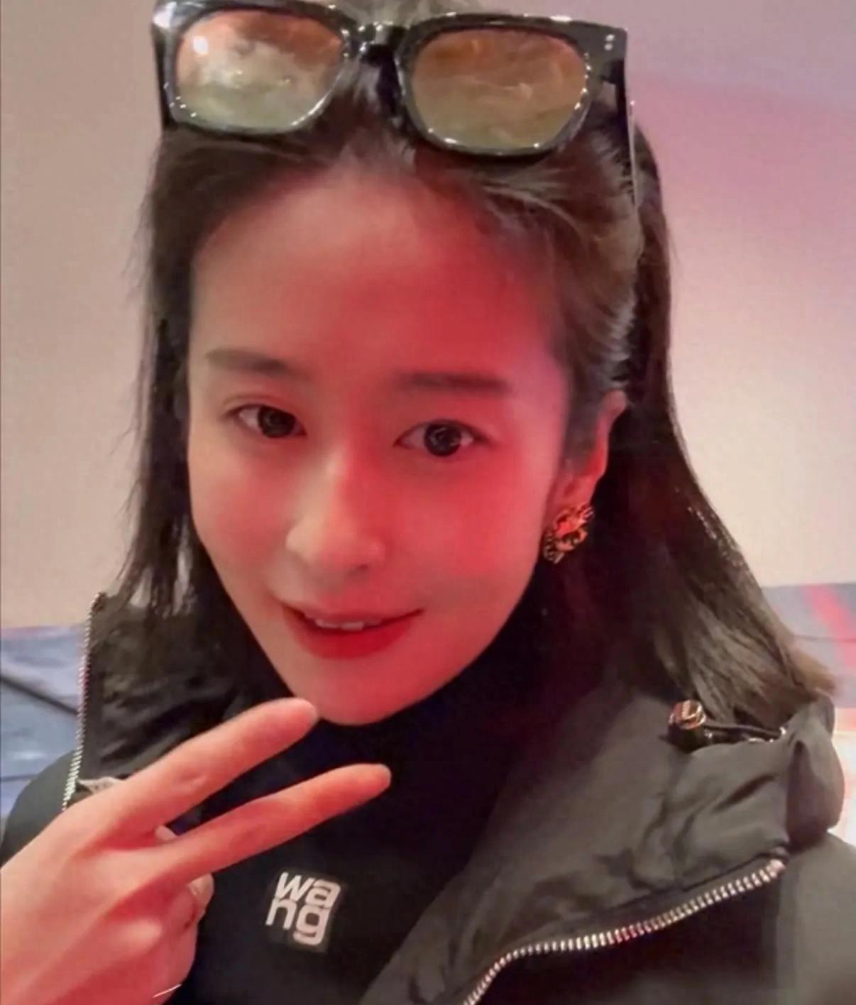 颖儿付辛博一家澳门出游,为女儿及妈妈庆生 ,一家七口其乐融融__颖儿付辛博一家澳门出游,为女儿及妈妈庆生,一家七口其乐融融