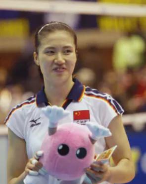 富豪前夫医院偶遇前妻_瘫痪前夫看着前妻上楼梯_