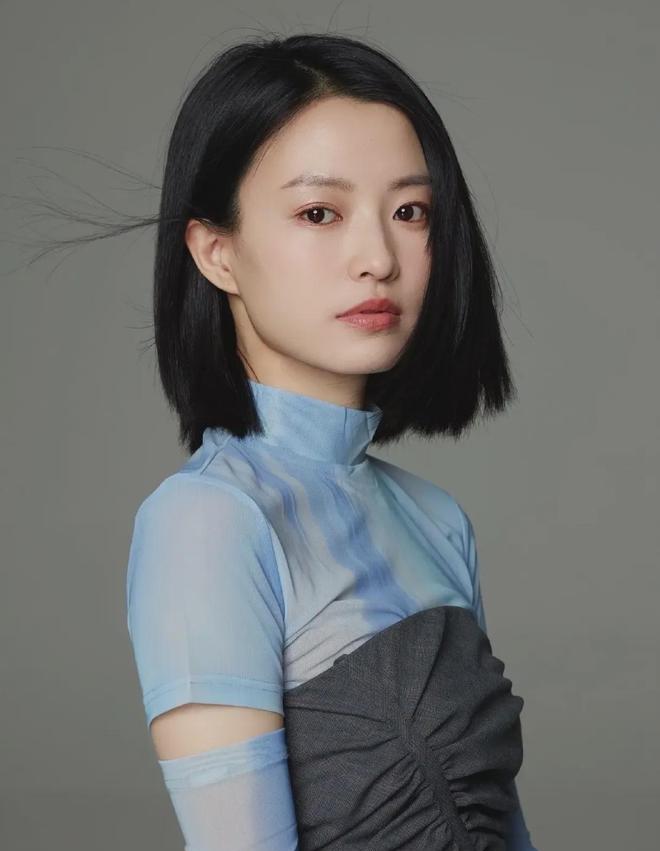 《黄雀》马吟吟:长相被嘲 ,参加浪姐翻车,985学霸出身也难大火_《黄雀》马吟吟:长相被嘲,参加浪姐翻车,985学霸出身也难大火_