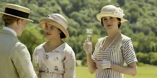 _唐顿庄园玛丽和伊迪丝和好了吗_唐顿庄园玛丽的报社老板