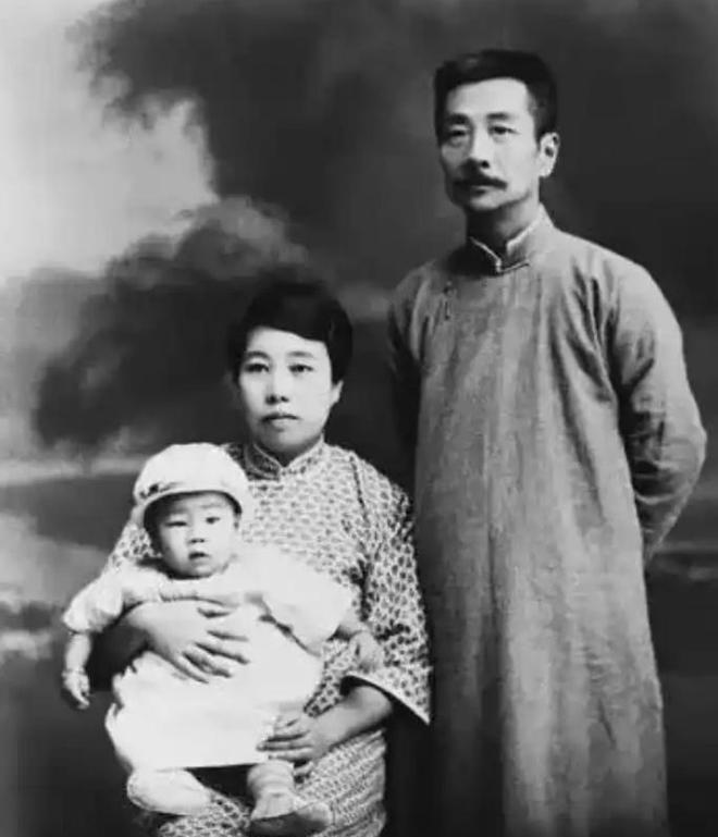 许广平与鲁迅__许广平与鲁迅先生