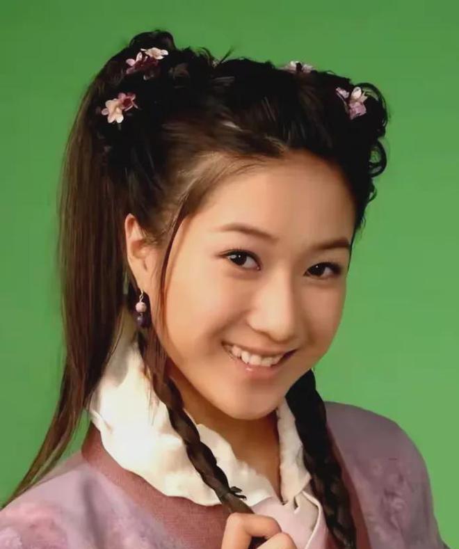 奇怪美女叫嘉欣是什么电影_叫嘉欣的都是美女_