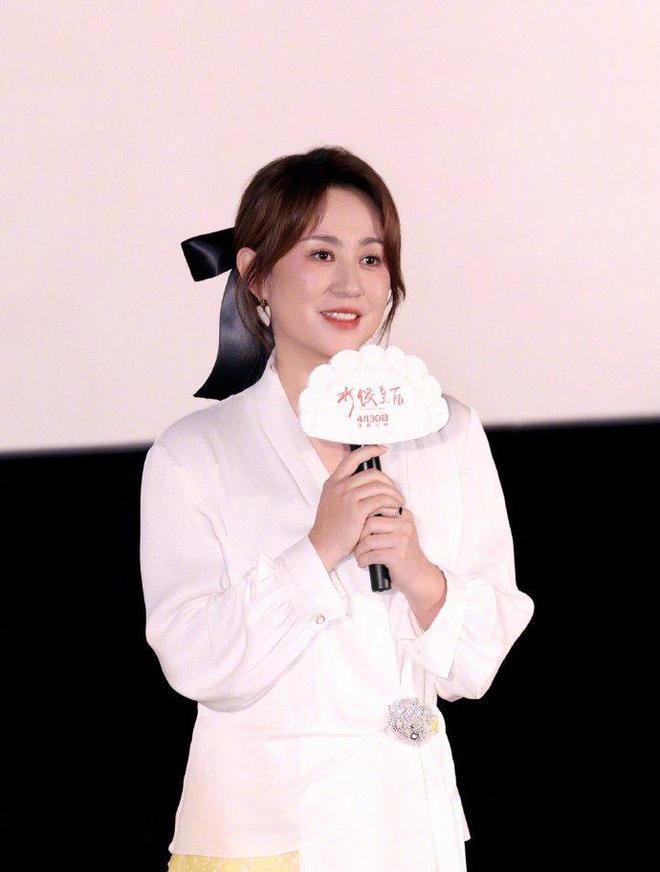 _《水饺皇后》口碑爆了!零差评马丽表现亮眼,观众爽到起立鼓掌_《水饺皇后》口碑爆了!零差评马丽表现亮眼,观众爽到起立鼓掌