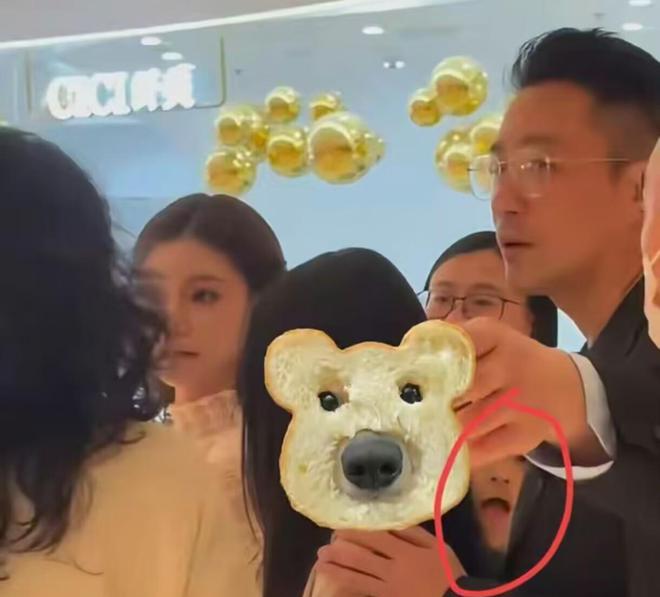 _汪小菲带儿女逛北京,S粉气疯了 ,提醒孩子:杀母之仇不共戴天!_汪小菲带儿女逛北京,S粉气疯了,提醒孩子:杀母之仇不共戴天!