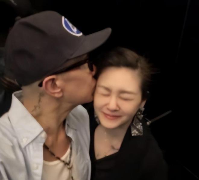 _汪小菲带儿女逛北京,S粉气疯了 ,提醒孩子:杀母之仇不共戴天!_汪小菲带儿女逛北京,S粉气疯了,提醒孩子:杀母之仇不共戴天!