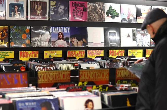 赚钱bgm__赚钱歌歌词