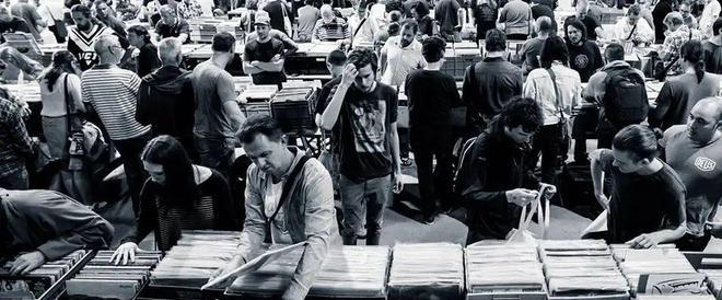 _赚钱歌歌词_赚钱bgm