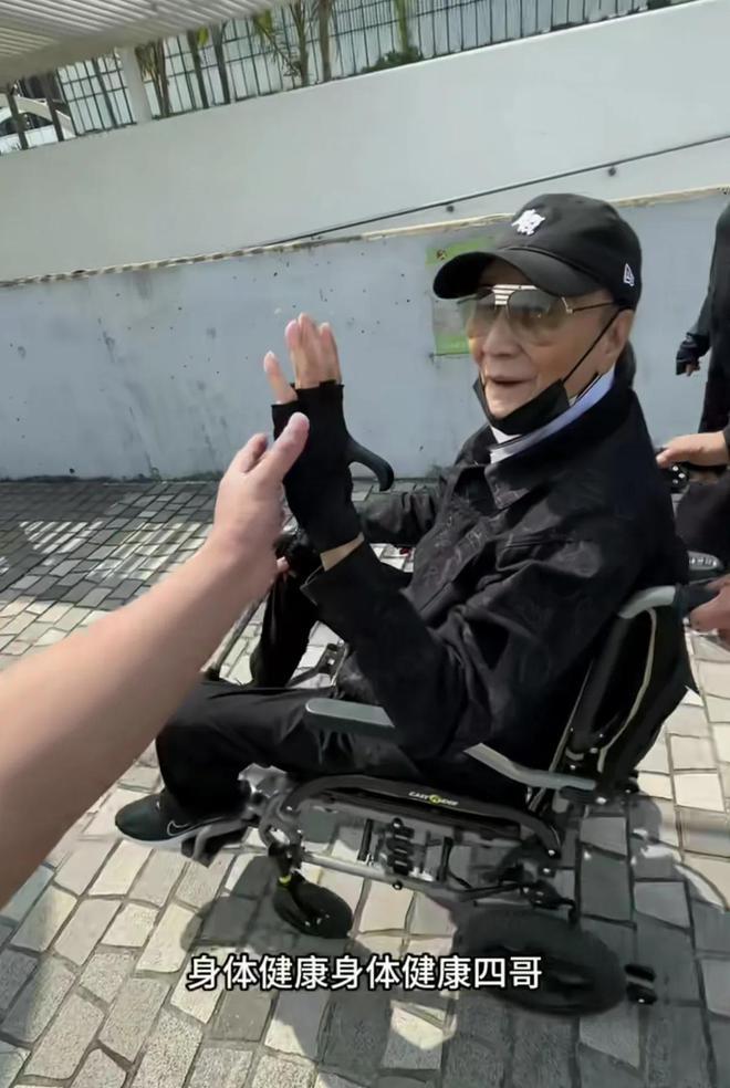 脸部浮肿原因__什么原因引起脸部浮肿