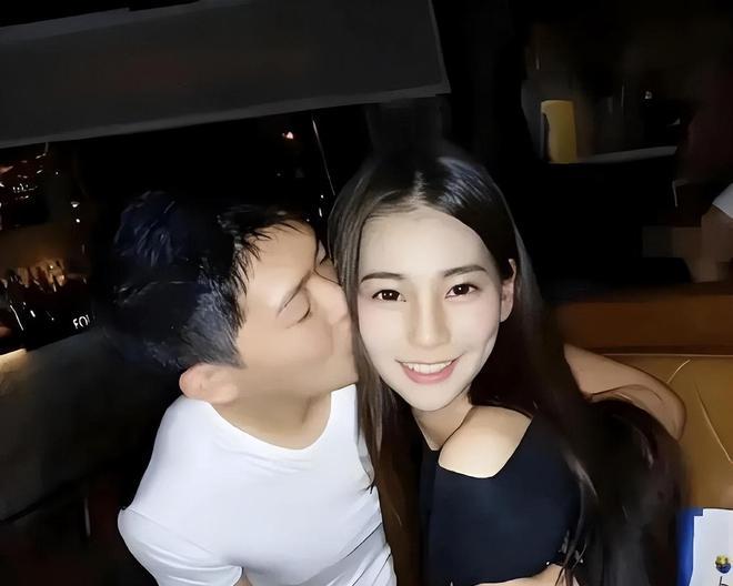 _小章鱼遇到大麻烦故事_马筱晨吴波照片