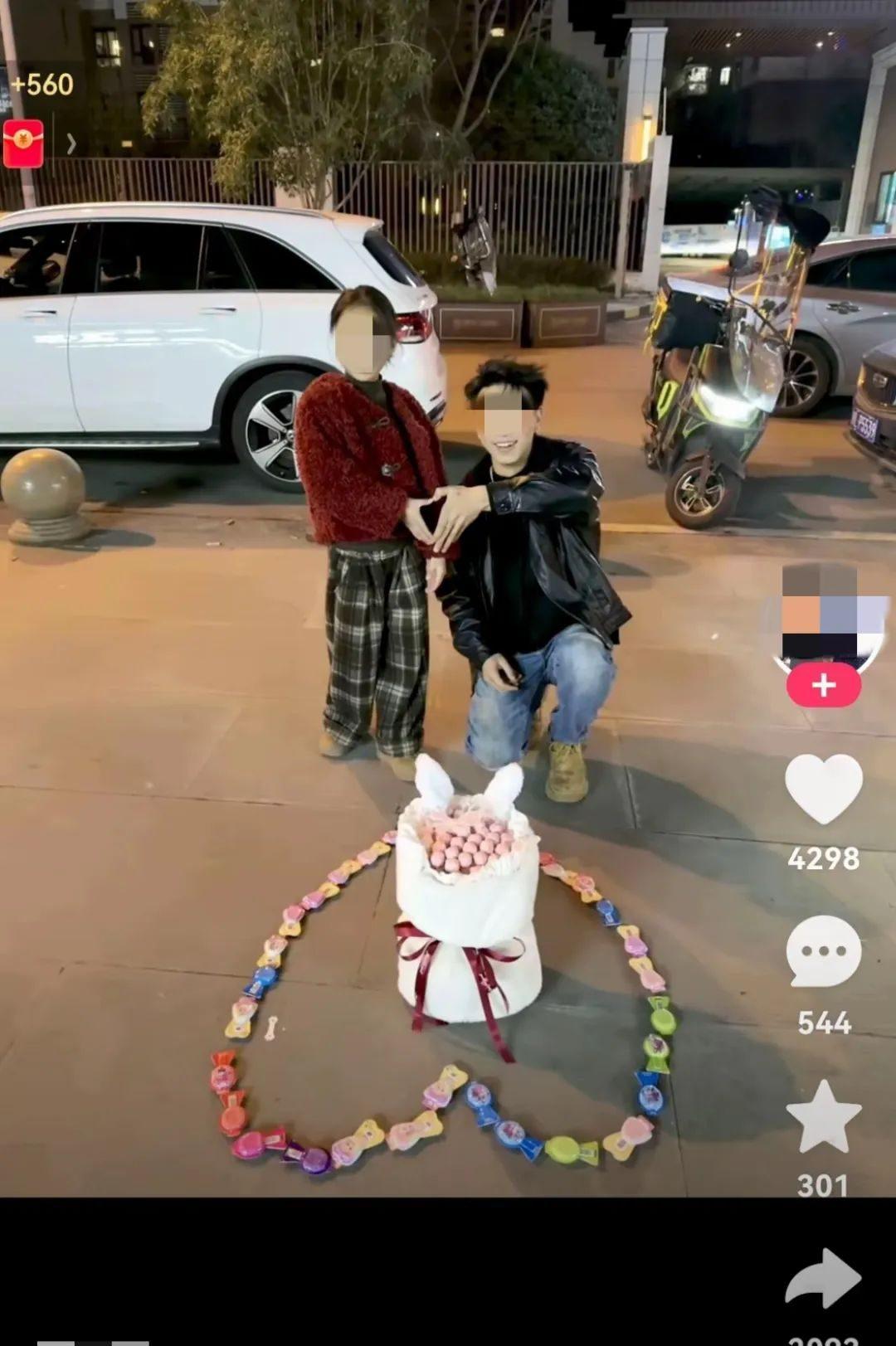 热搜上毁三观的“用鞋吃饭”挑战:垃圾文化,正在毒害中国年轻人__热搜上毁三观的“用鞋吃饭”挑战:垃圾文化 ,正在毒害中国年轻人