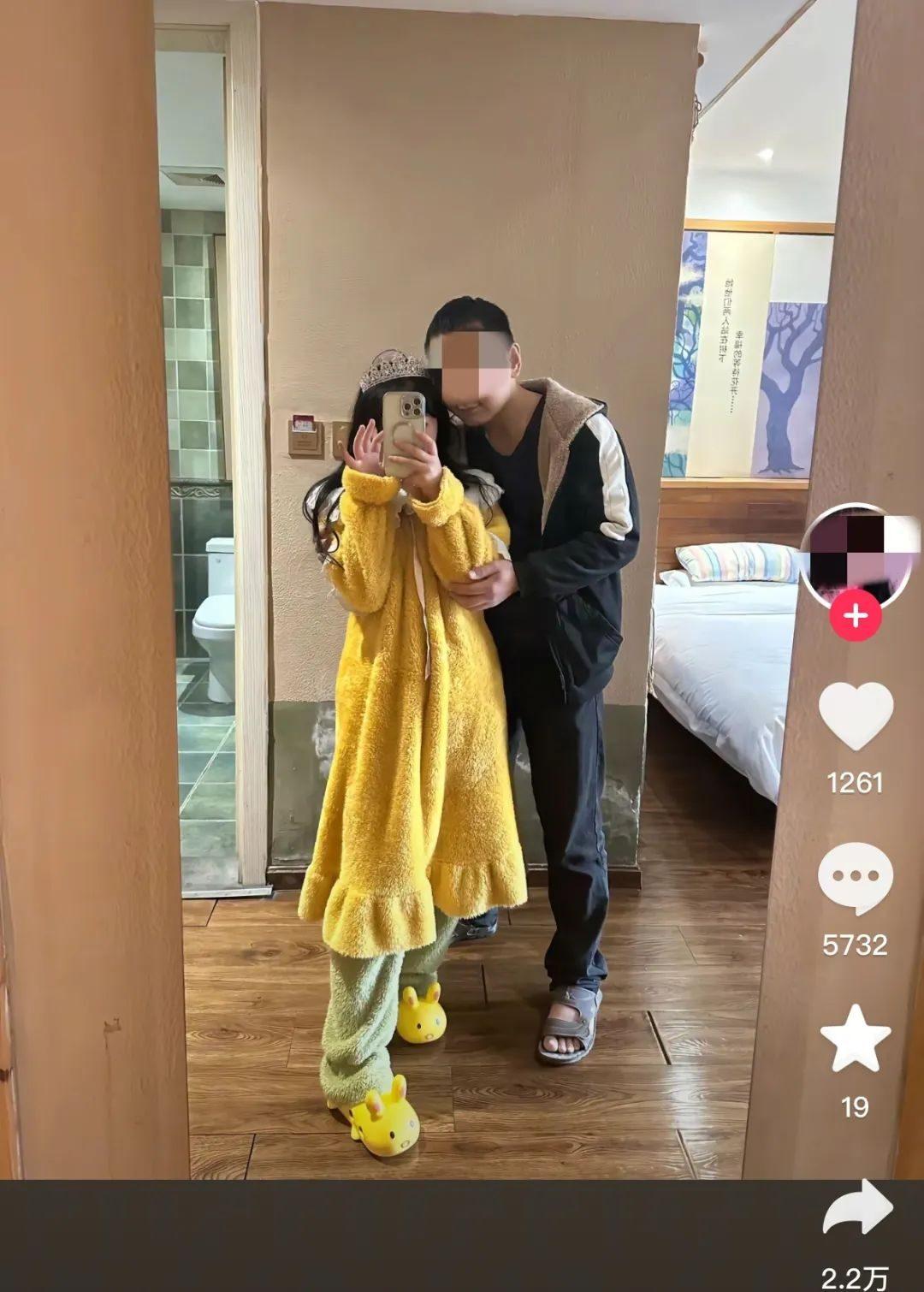 _热搜上毁三观的“用鞋吃饭 ”挑战:垃圾文化 ,正在毒害中国年轻人_热搜上毁三观的“用鞋吃饭”挑战:垃圾文化,正在毒害中国年轻人