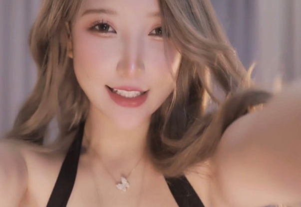 米娜地图语音包上线,声线迷人!游戏主播查房米娜被封禁,游戏主播:咋滴米娜有特权?自己直播间不封,自己查房还被封?