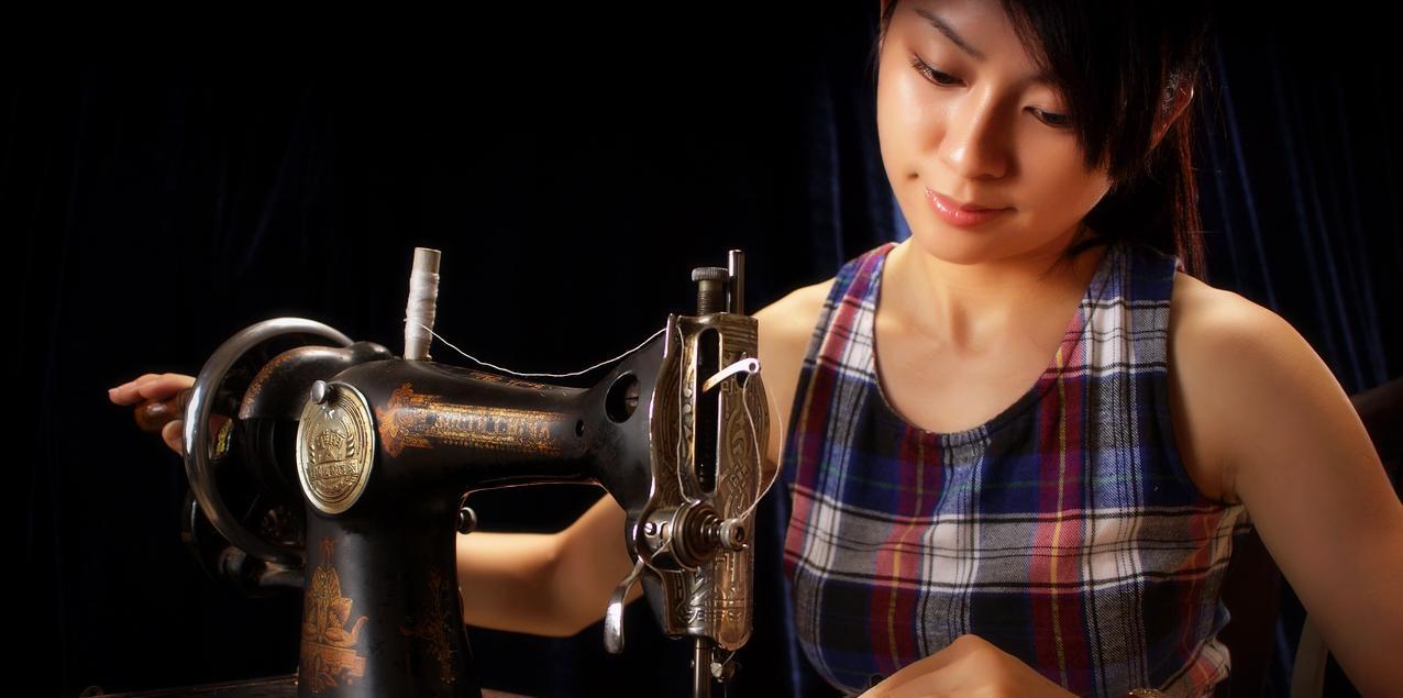 想当年你爹追你娘把我可害苦了 ,弄得我两年没穿过一件正经衣服!_想当年你爹追你娘把我可害苦了,弄得我两年没穿过一件正经衣服!_