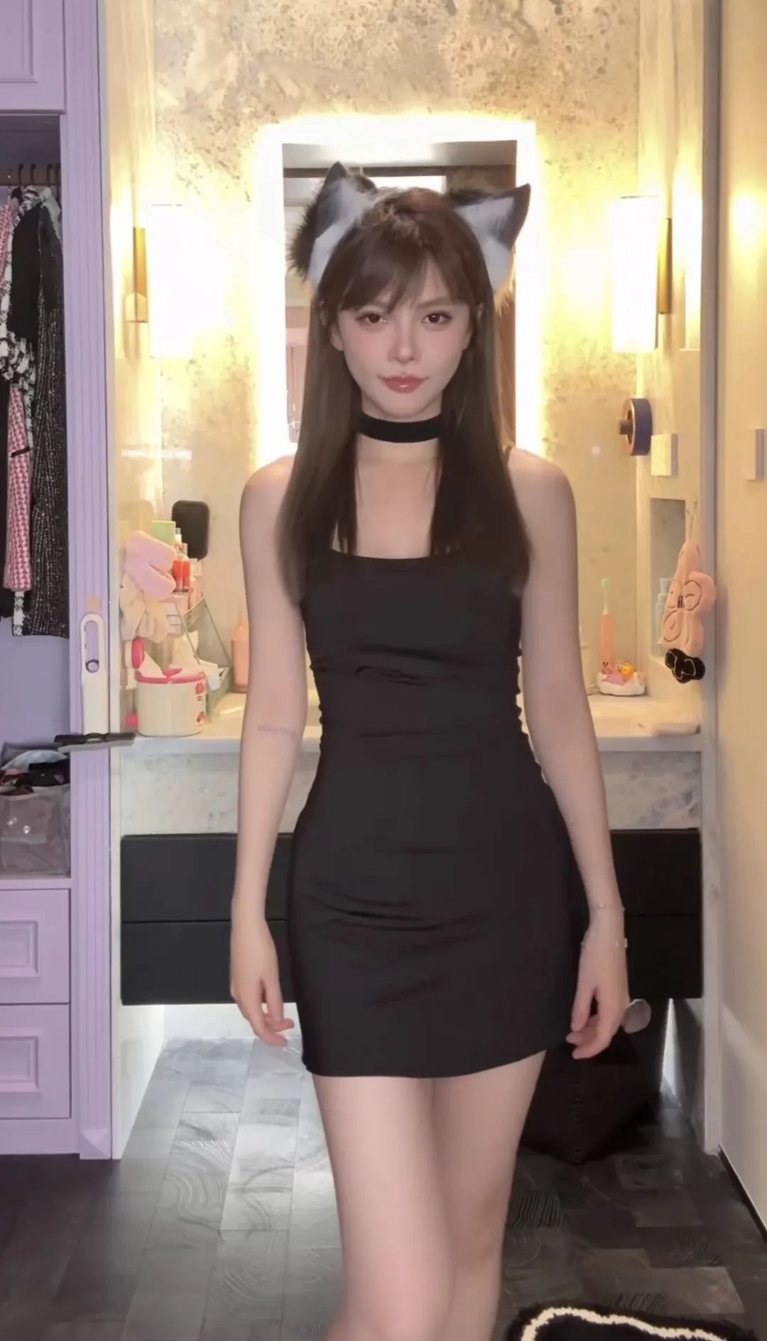 周淑怡直播间请教如何跳擦边舞！网友热评：可飞？周淑怡怒怼：飞你老木！