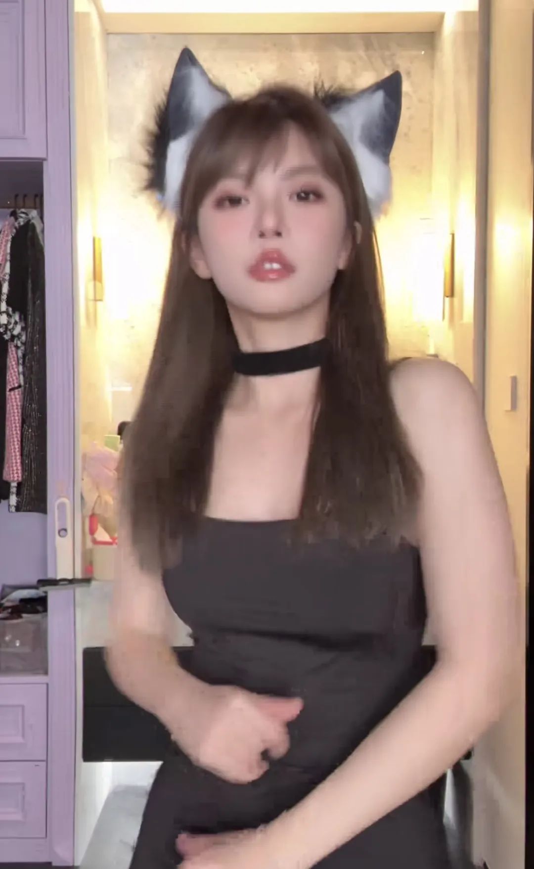 周淑怡直播间请教如何跳擦边舞！网友热评：可飞？周淑怡怒怼：飞你老木！