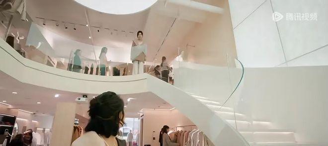 _闺蜜暗战,极限拉扯 ,这才是成年人该看的情感修罗场_闺蜜暗战,极限拉扯,这才是成年人该看的情感修罗场