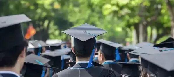 _中央教科院深度调查:30年3000多高考状元,无一成为“行业领袖”_中央教科院深度调查:30年3000多高考状元,无一成为“行业领袖”