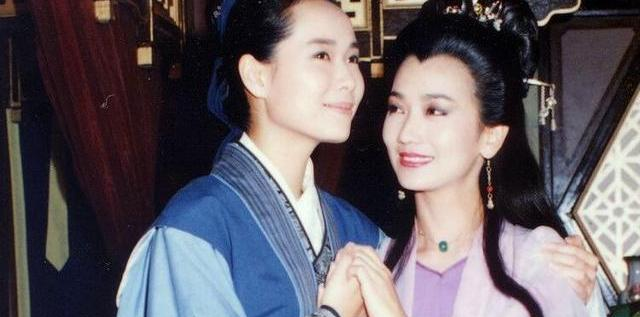 一个角色吃一生!这一次,叶童的态度,终究没给赵雅芝留一丝体面_一个角色吃一生!这一次 ,叶童的态度,终究没给赵雅芝留一丝体面_