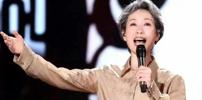 _一个角色吃一生!这一次,叶童的态度,终究没给赵雅芝留一丝体面_一个角色吃一生!这一次 ,叶童的态度,终究没给赵雅芝留一丝体面