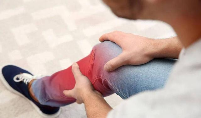 寿命长短腿脚知道_腿粗的长寿_