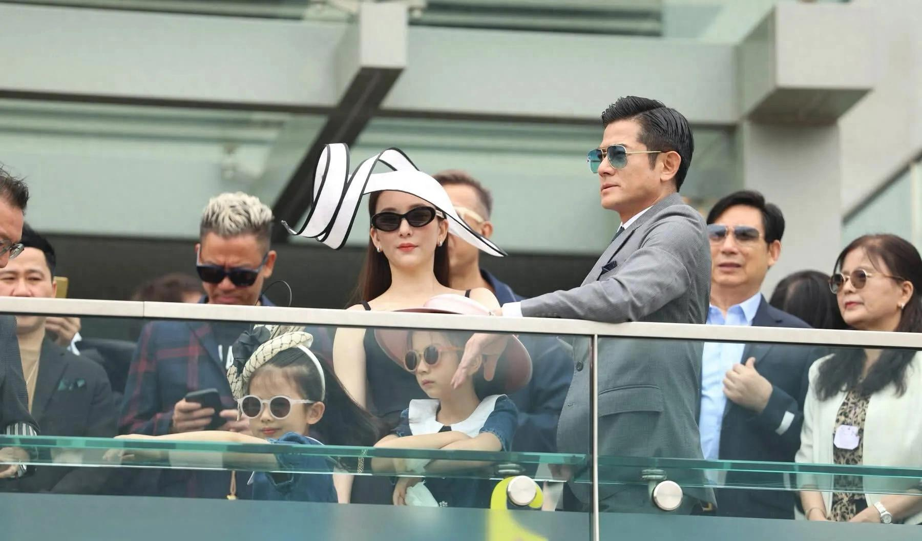 郭富城戴眼镜图片大全_郭富城名媛_