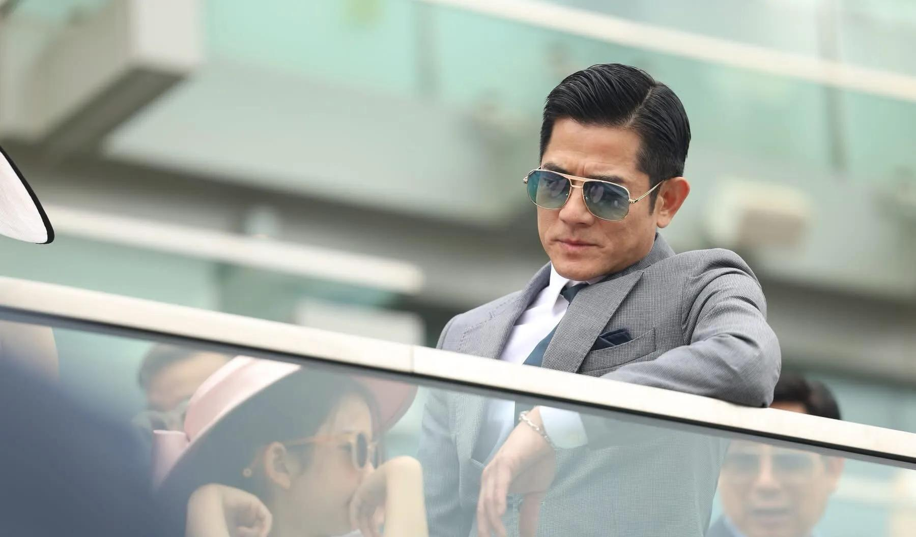 郭富城名媛__郭富城戴眼镜图片大全