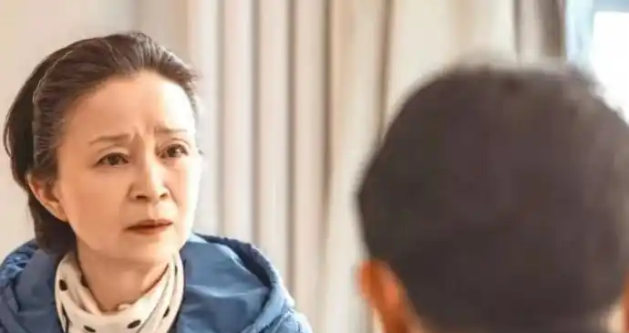 儿媳打婆婆儿子录像_儿子读大学后做啥都没劲_