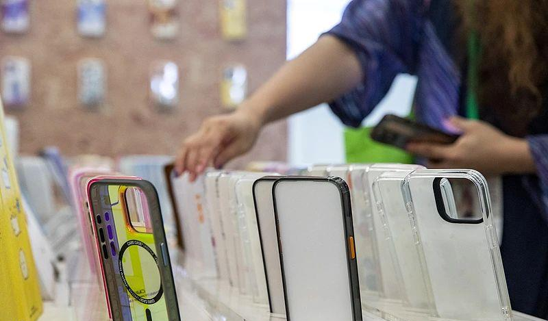 快自查!手机壳选不对等于“毒源”在手上 如有这些特征快扔掉__快自查!手机壳选不对等于“毒源”在手上 如有这些特征快扔掉