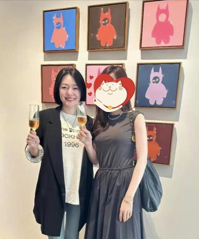 _为孙低头!张兰喊话S家停战 ,小S转移资产消费亡姐遭全网抵制_为孙低头!张兰喊话S家停战,小S转移资产消费亡姐遭全网抵制