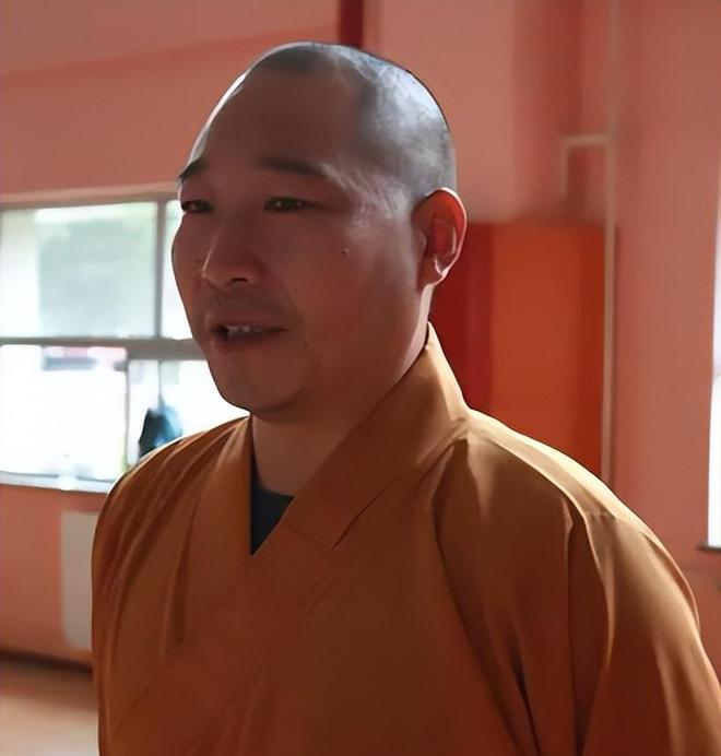 拔萝卜带出泥的意思_拔出萝卜带出泥歇后语_