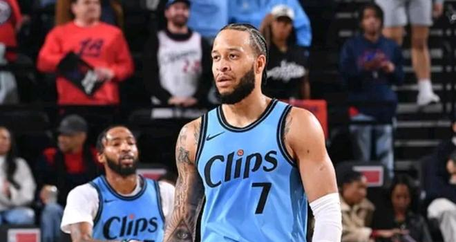 字母哥触发新冠协议_字母哥续签_