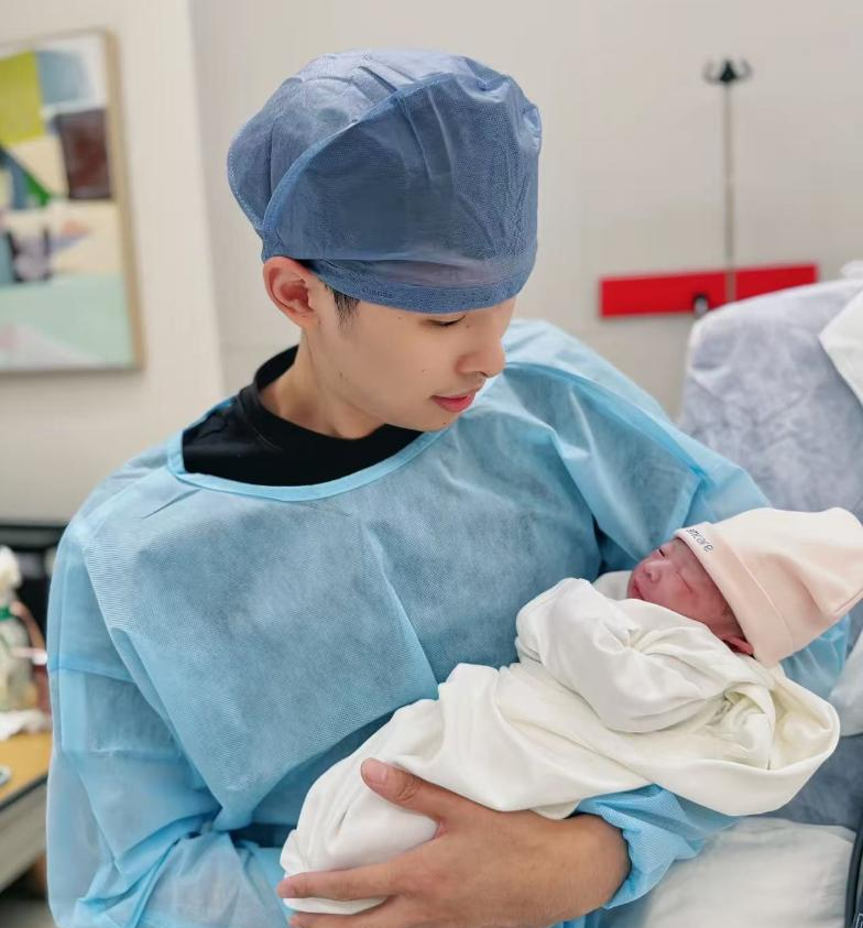 发烧期间怀孕了有事吗__发烧怀孕的几率是多少