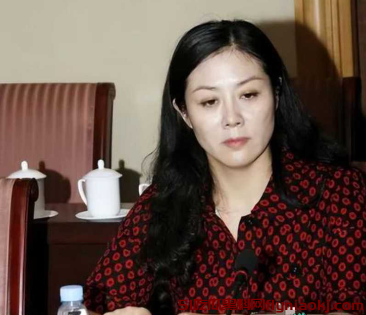 瓜中有乾坤!权色交易背后,细数那些因贪欲而倒下的女官员