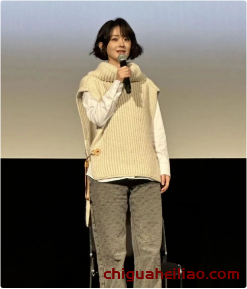 赵丽颖时尚蜕变：短发造型惊艳，减龄时尚