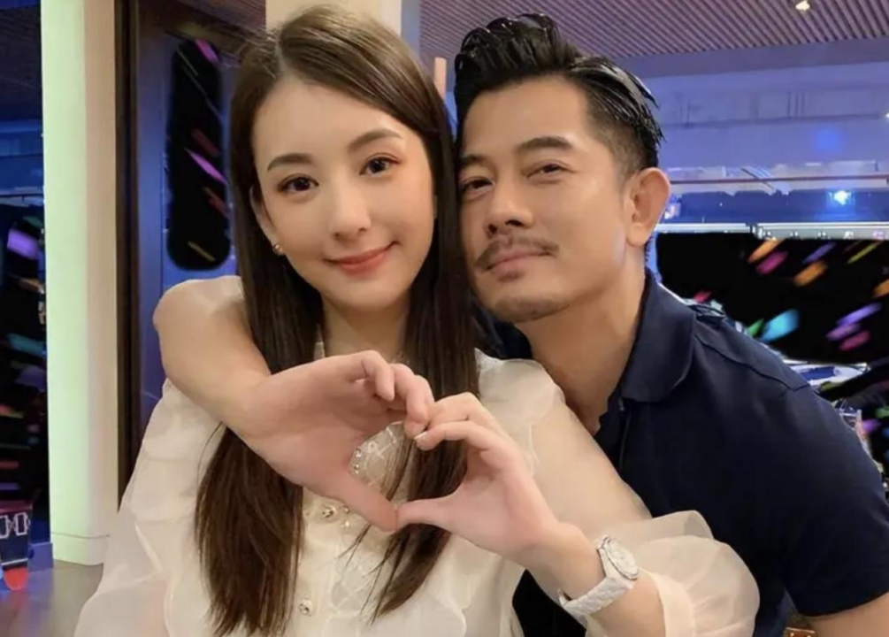 郭富城生日派对:方媛奢华裙装惊艳全场